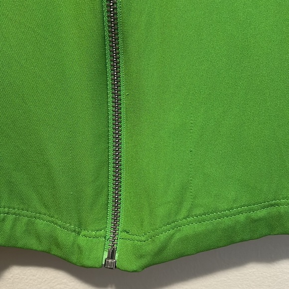 Alice + Olivia Green Zipper Back Tank Top - Picture 4 of 8